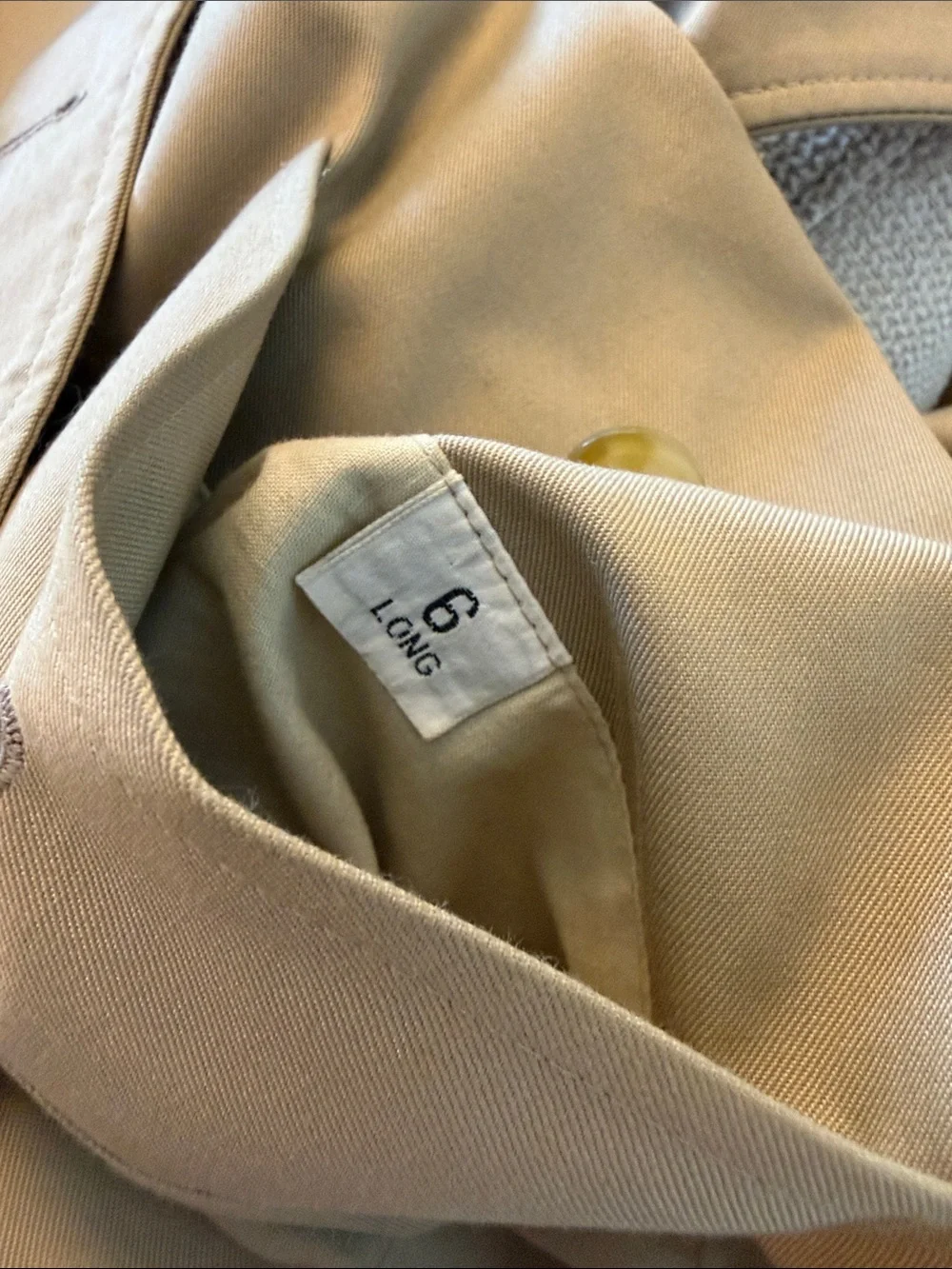 Burberry Vintage Classic Women’s Khaki Trench Coat with Belt - Picture 5 of 5